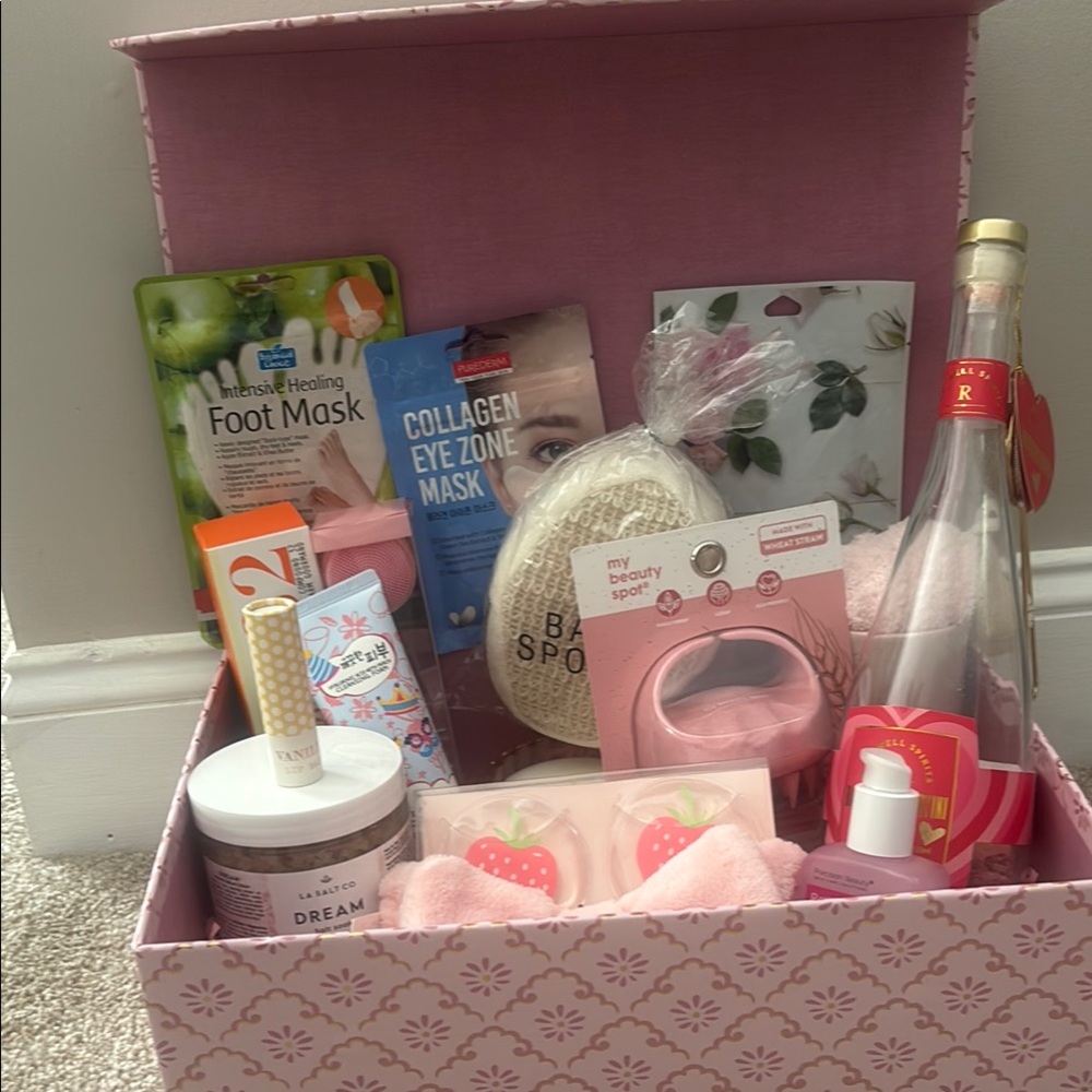 Pink Mother’s Day Gift Box with Skincare and Beauty Products